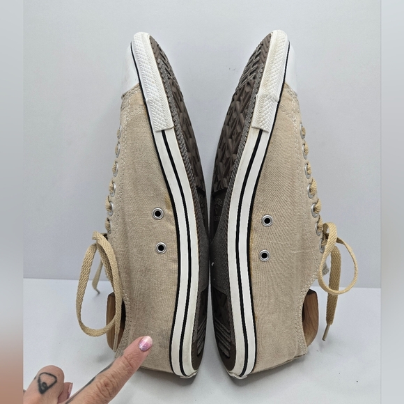 Converse | Chuck Taylor's All-Star tan canvas flat low-top sneakers | MENS 8.5 - Picture 10 of 11